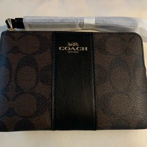 NWT Coach wristlet